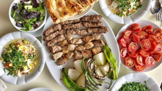 "Antalya'da Ne Yenir?" Diyenlerin Uğraması Gereken En İyi 10 Antalya Mekanı