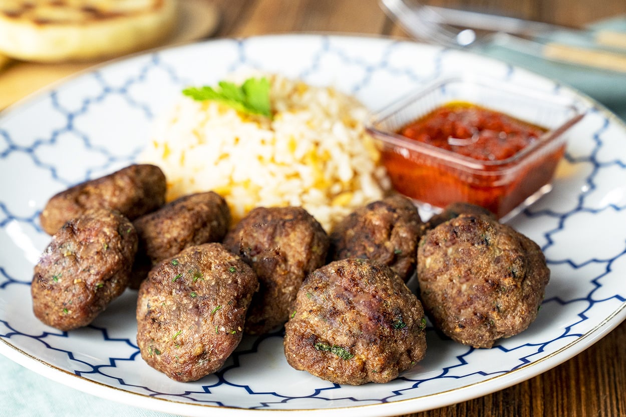 Yanında Pilavla Güzel: Tavada Köfte