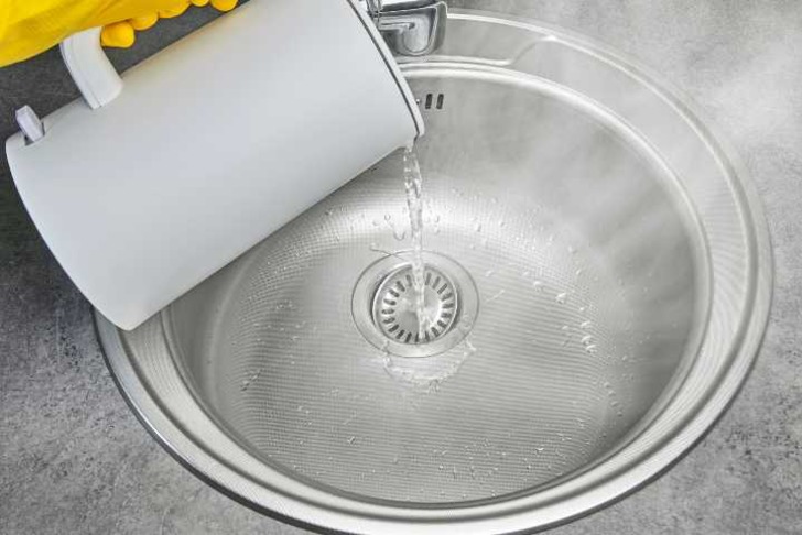 Lavabo tıkanıklığı açma