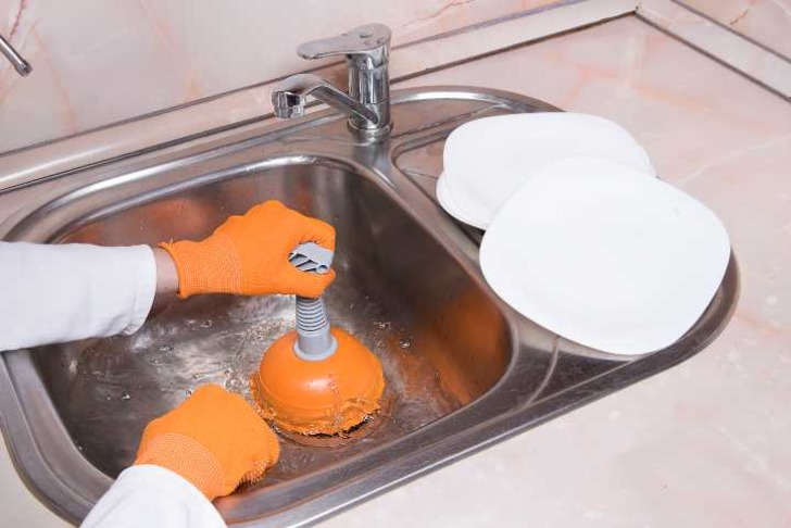 Lavabo tıkanıklığı açma