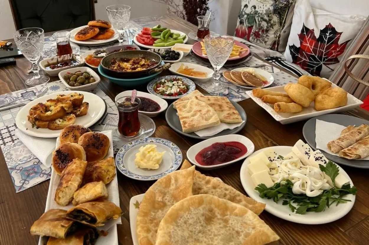 "Adana'da Nerede Kahvaltı Yapılır?" Diyenlere En İyi 10 Adana Kahvaltı Mekanı