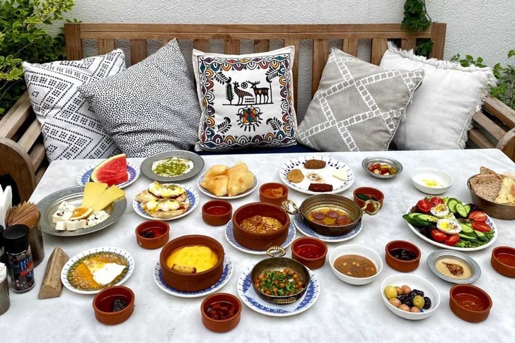 Ayten Usta