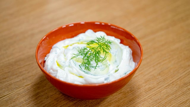 Ferahlığı Mest Eder: Dereotlu Yoğurt