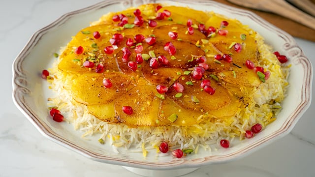 İran Mutfağının Vazgeçilmezi: Patatesli Tahdig