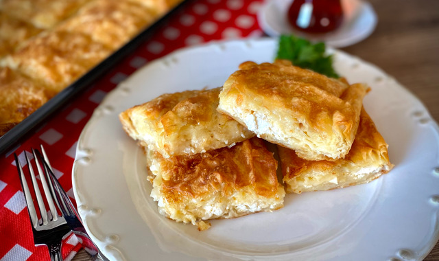 Bundan Pratiği Yok: Hazır Yufkadan Kolay Börek