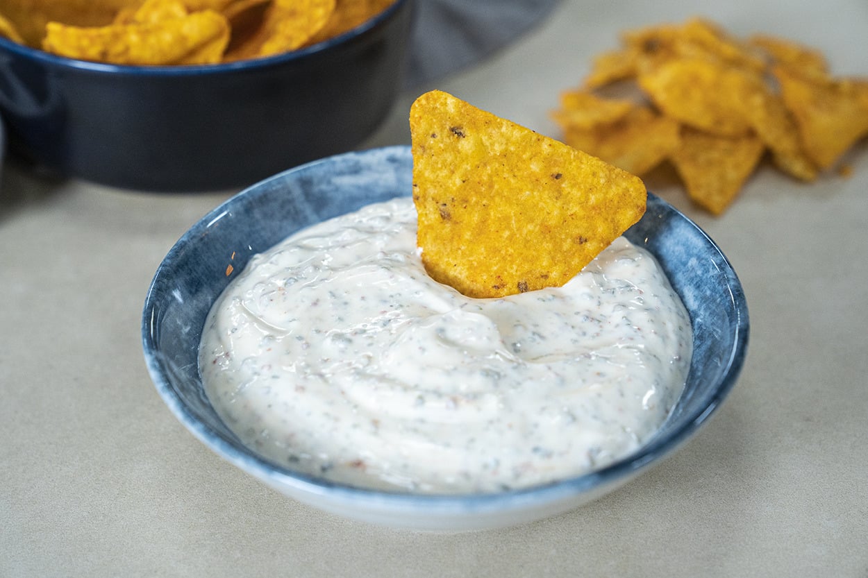 Cips Eşliğinde: Yoğurtlu Cips Sosu