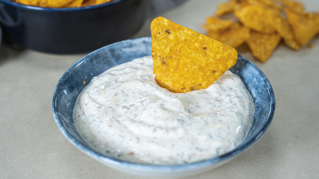 Cips Eşliğinde: Yoğurtlu Cips Sosu
