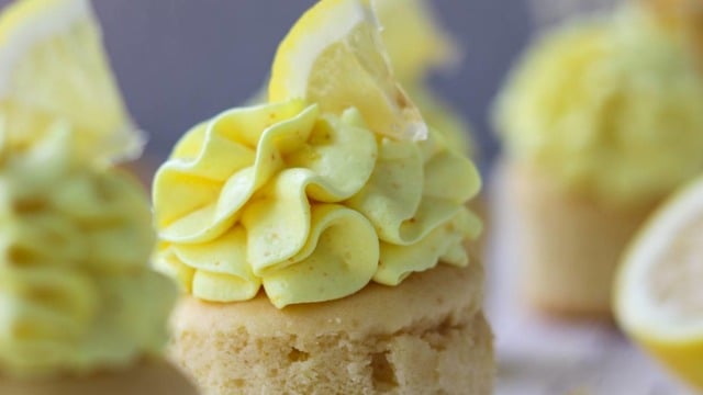 Damaklara Ferahlık Katacak: Limon Kremalı Vanilyalı Cupcake