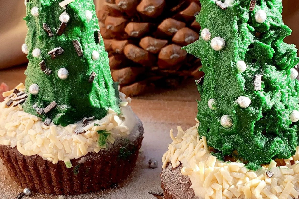 Görüntüsüyle Mest Eder: Yılbaşı Ağacı Cupcakeleri