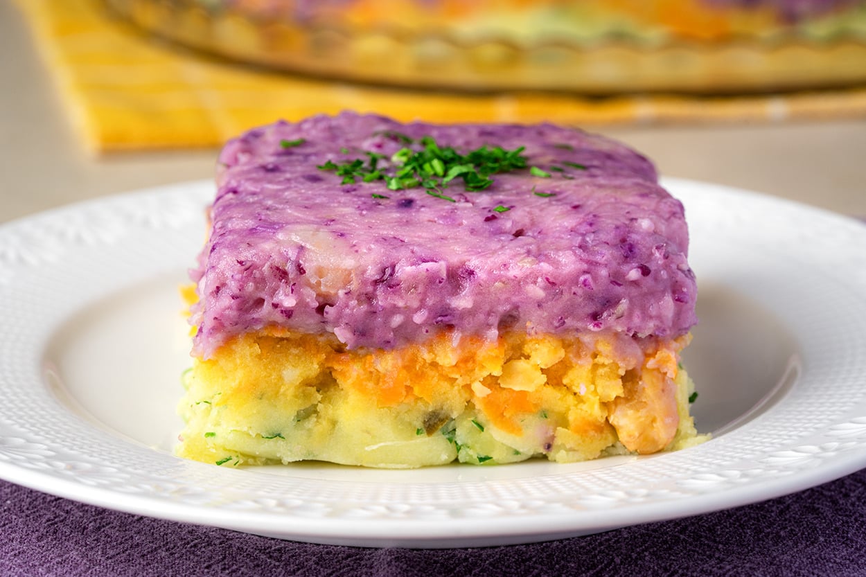 Gün Sofralarına: 3 Renkli Patates Salatası