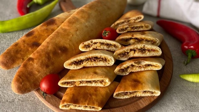 Hamuru Yumuşacık: Kıymalı Kır Pidesi