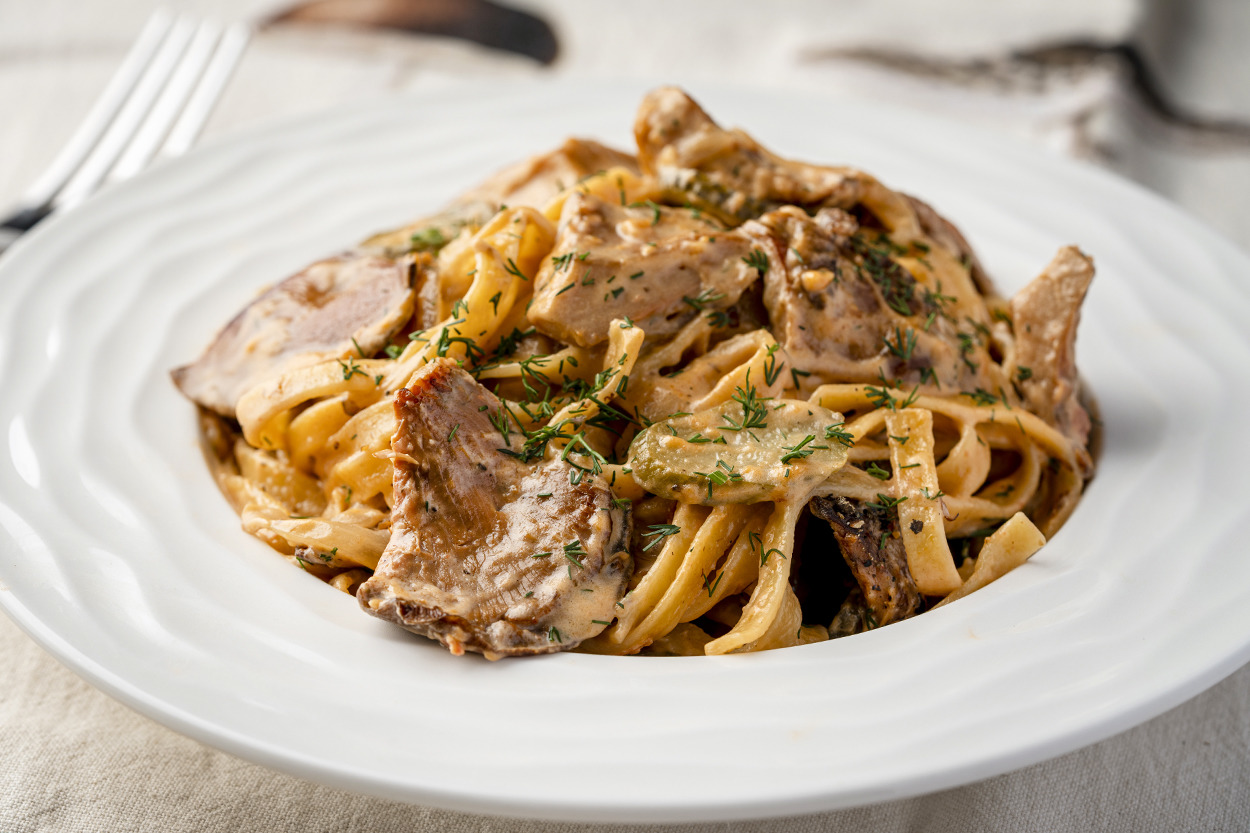 Etsiz Yapılır: Kanlıca Mantarlı Stroganoff