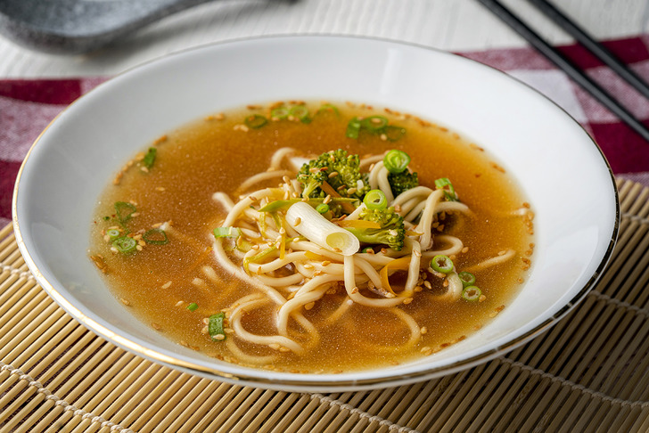 Acılı Ekşili Noodle Çorbası Tarifi