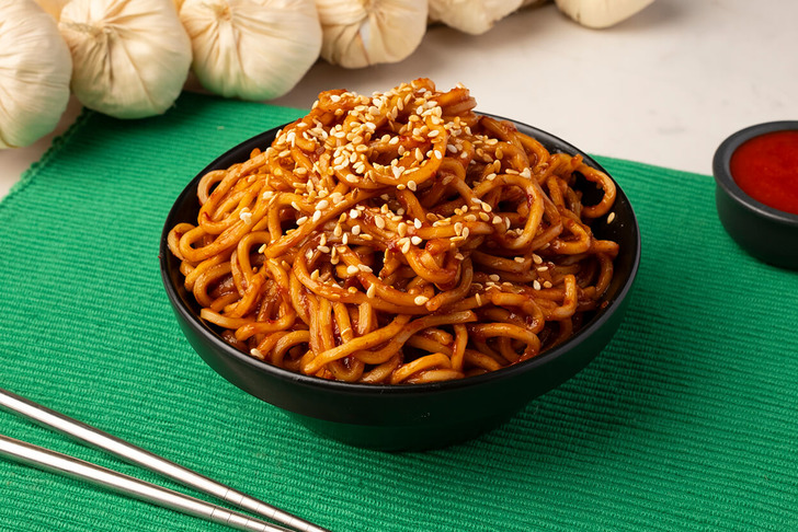 Acılı Noodle Tarifi