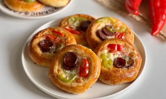 Minik ve Leziz: Mayasız Pizza Poğaça