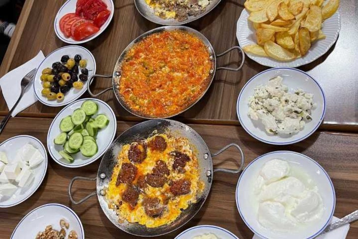 Kahvaltıcı Ömer Usta