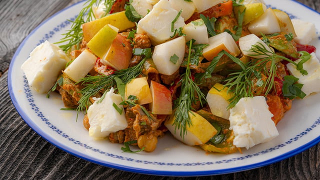 Alışılagelmişin Dışında: Fırın Sebzeli Armutlu Salata