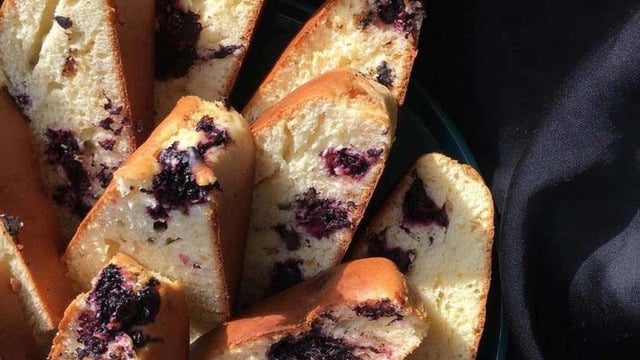 İştah Kabartan Rengiyle: Karadutlu Kek