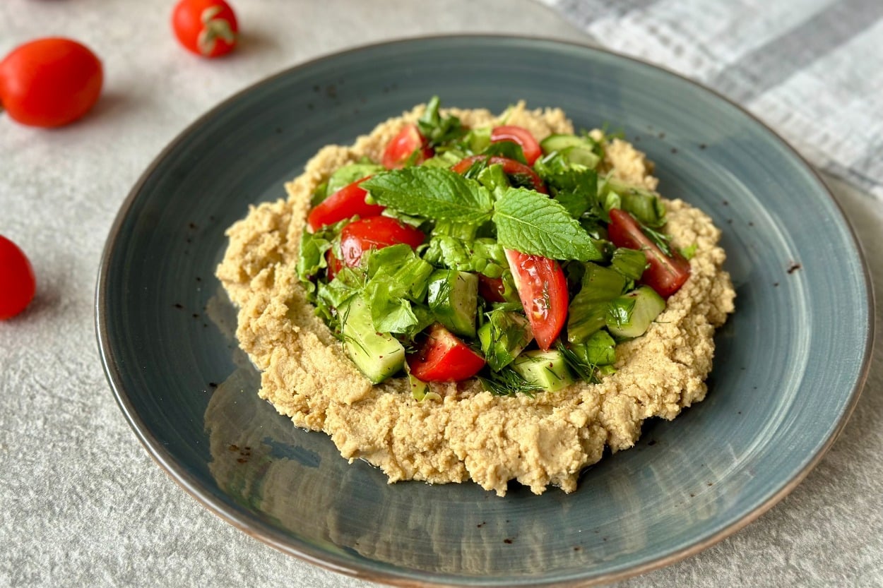 Doyum Olmaz: Humuslu Salata
