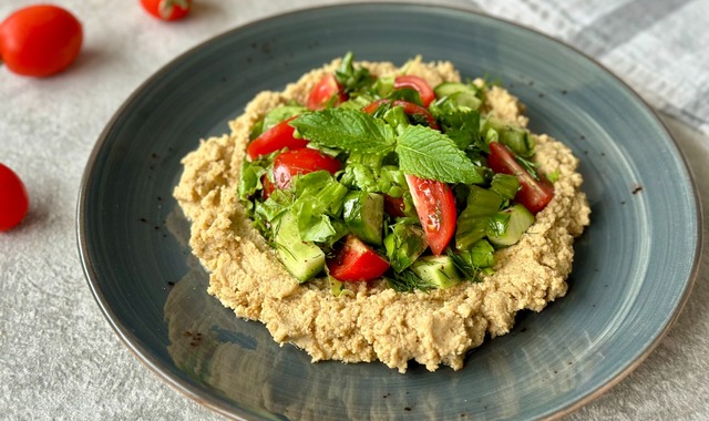 Doyum Olmaz: Humuslu Salata