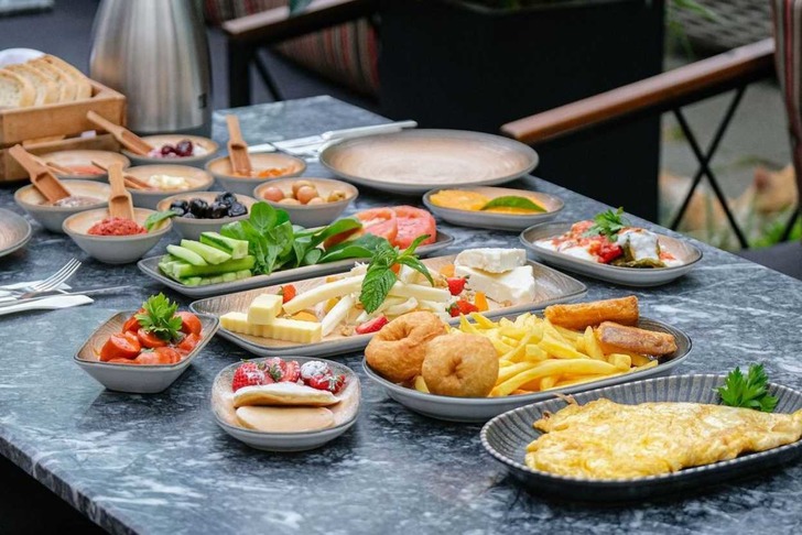 Zeytin Cafe & Restaurant