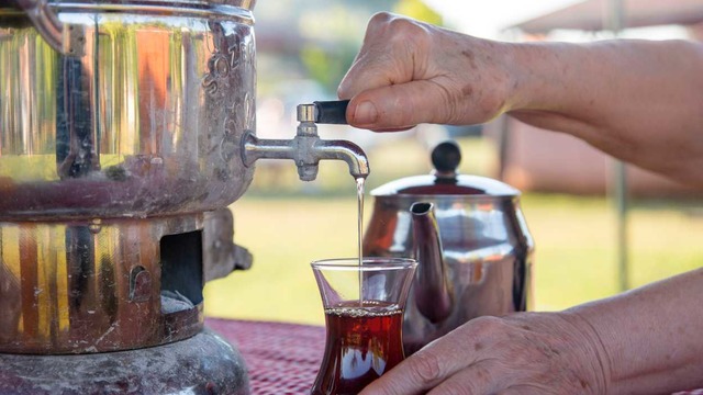 Semaver Nasıl Yakılır, Semaverde Çay Nasıl Demlenir?