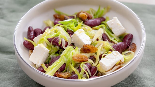 Yok Böyle Salata: Pırasalı Fasulye Salatası