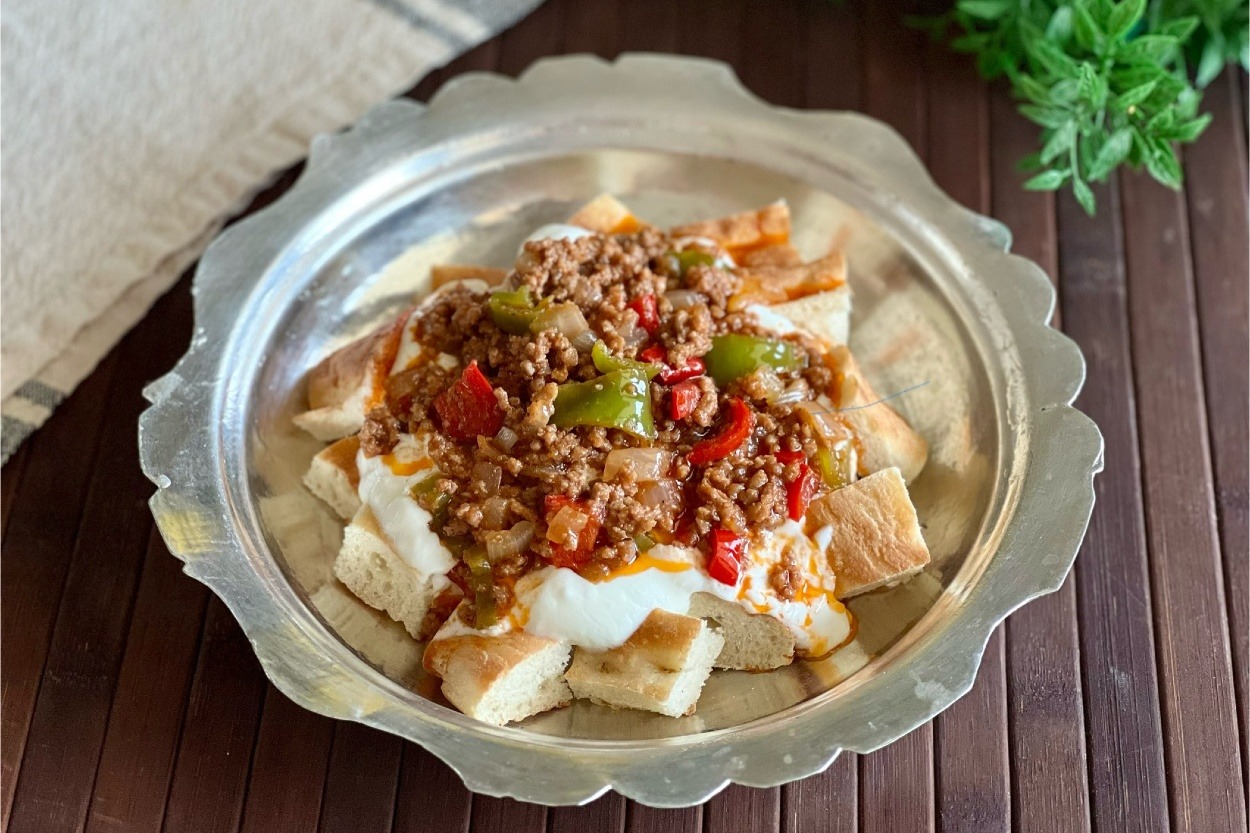 Sultan Sofralarından: Yoğurtlu Kıyma Kebabı