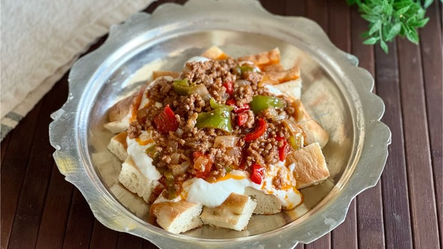 Sultan Sofralarından: Yoğurtlu Kıyma Kebabı
