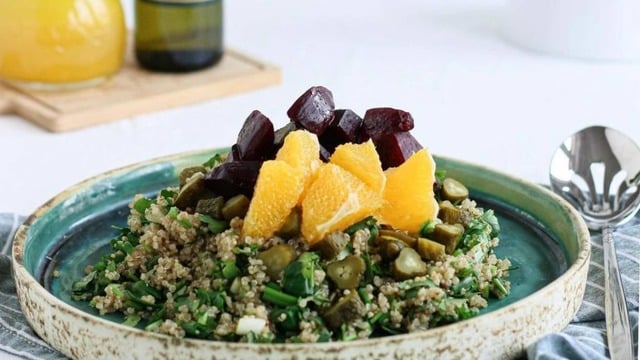 Çok Doyurucu: Pancarlı Portakallı Kinoa Salatası