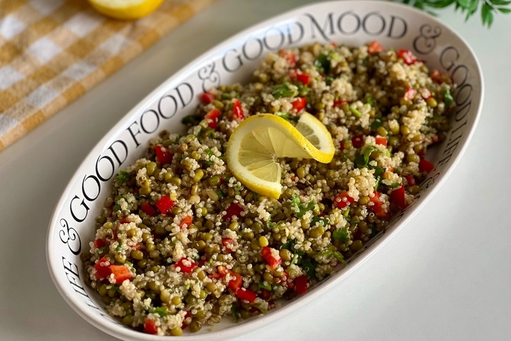 Kinoalı Tahıl Salatası Tarifi