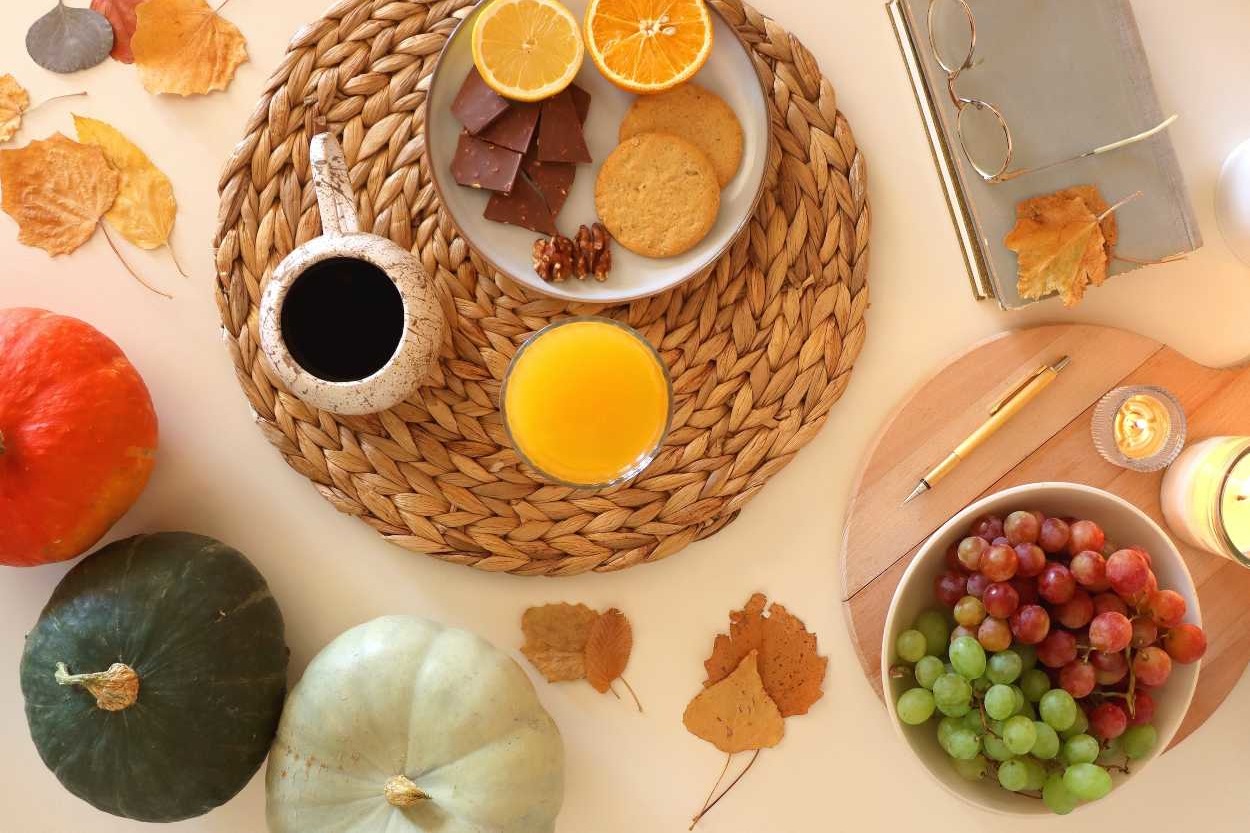 Hygge Tarzı Sofra Dekorasyonu ve Yemek Sunum Fikirleri