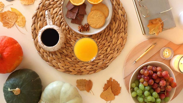 Hygge Tarzı Sofra Dekorasyonu ve Yemek Sunum Fikirleri