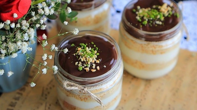 Yoğun Lezzet: 10 Dakikada Çikolatalı Magnolia 