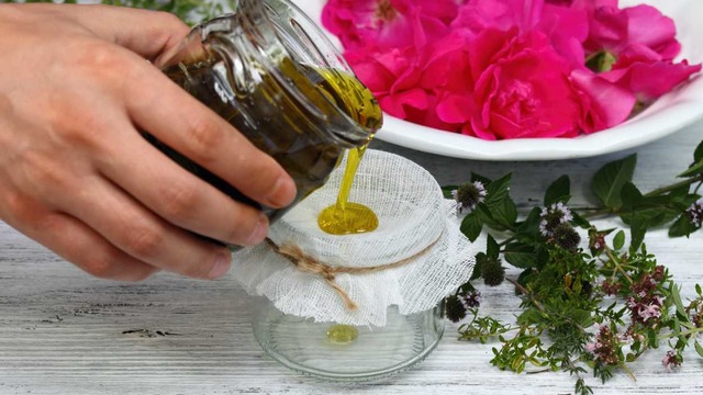 Kekik Yağı Faydaları Nelerdir, Nasıl Yapılır?