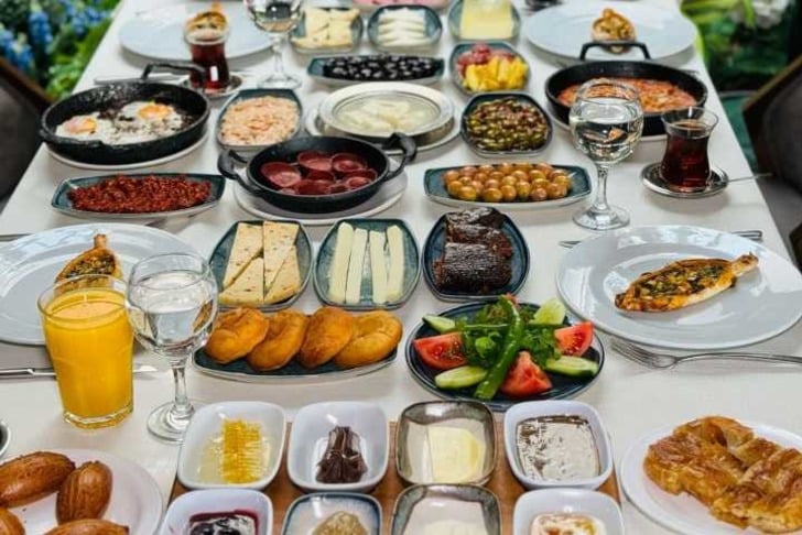 Görkem Kilis Sofrası