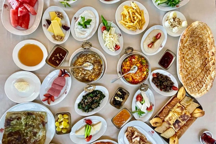 Hak Evrensel Hatay Sofrası