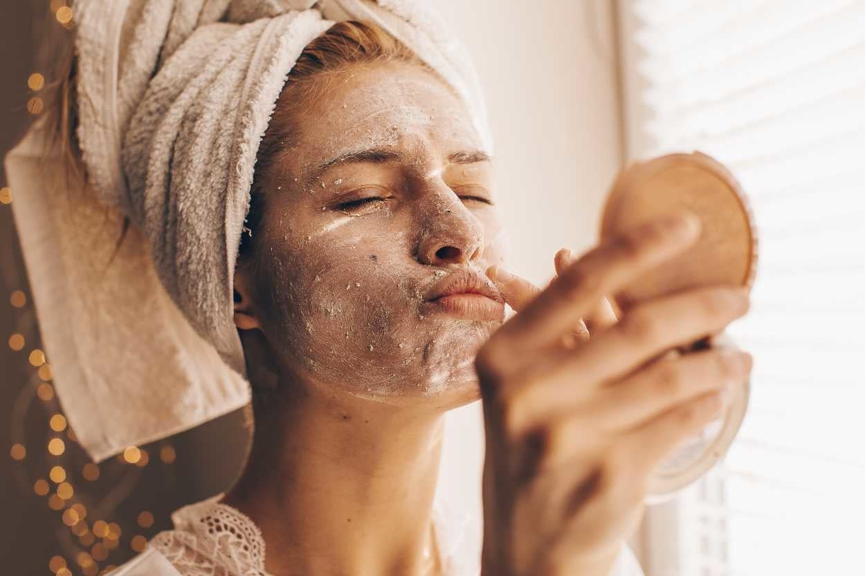 Doğal Malzemelerle Evde Peeling Maskesi Nasıl Yapılır?