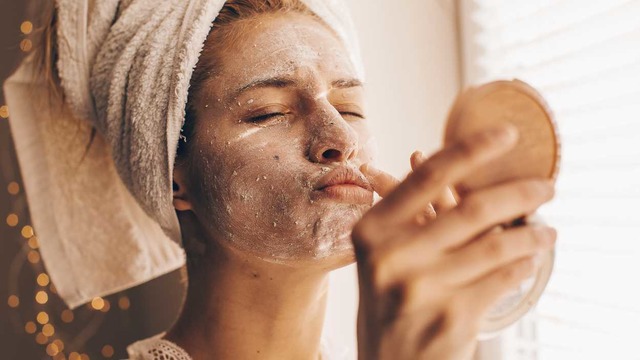 Doğal Malzemelerle Evde Peeling Maskesi Nasıl Yapılır?