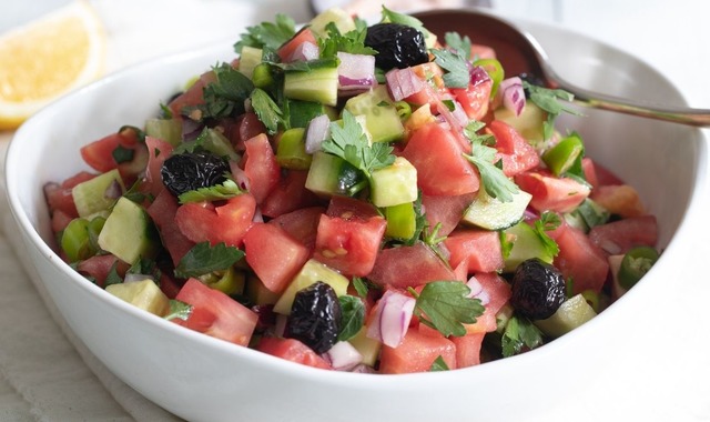 Türk Mutfağı Klasiklerinden: Çoban Salatası