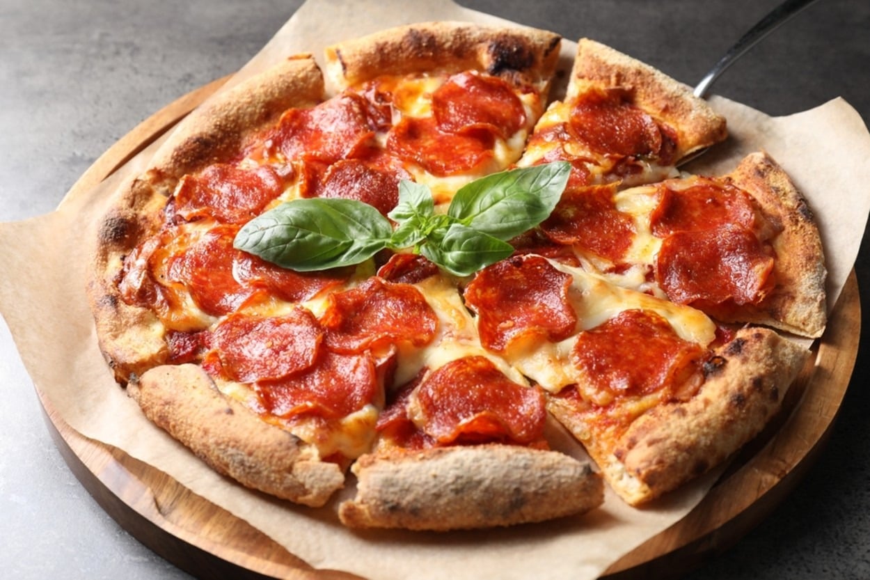 Pepperoni Nedir, Neyden Yapılır? Hangi Tariflerde Kullanılır?