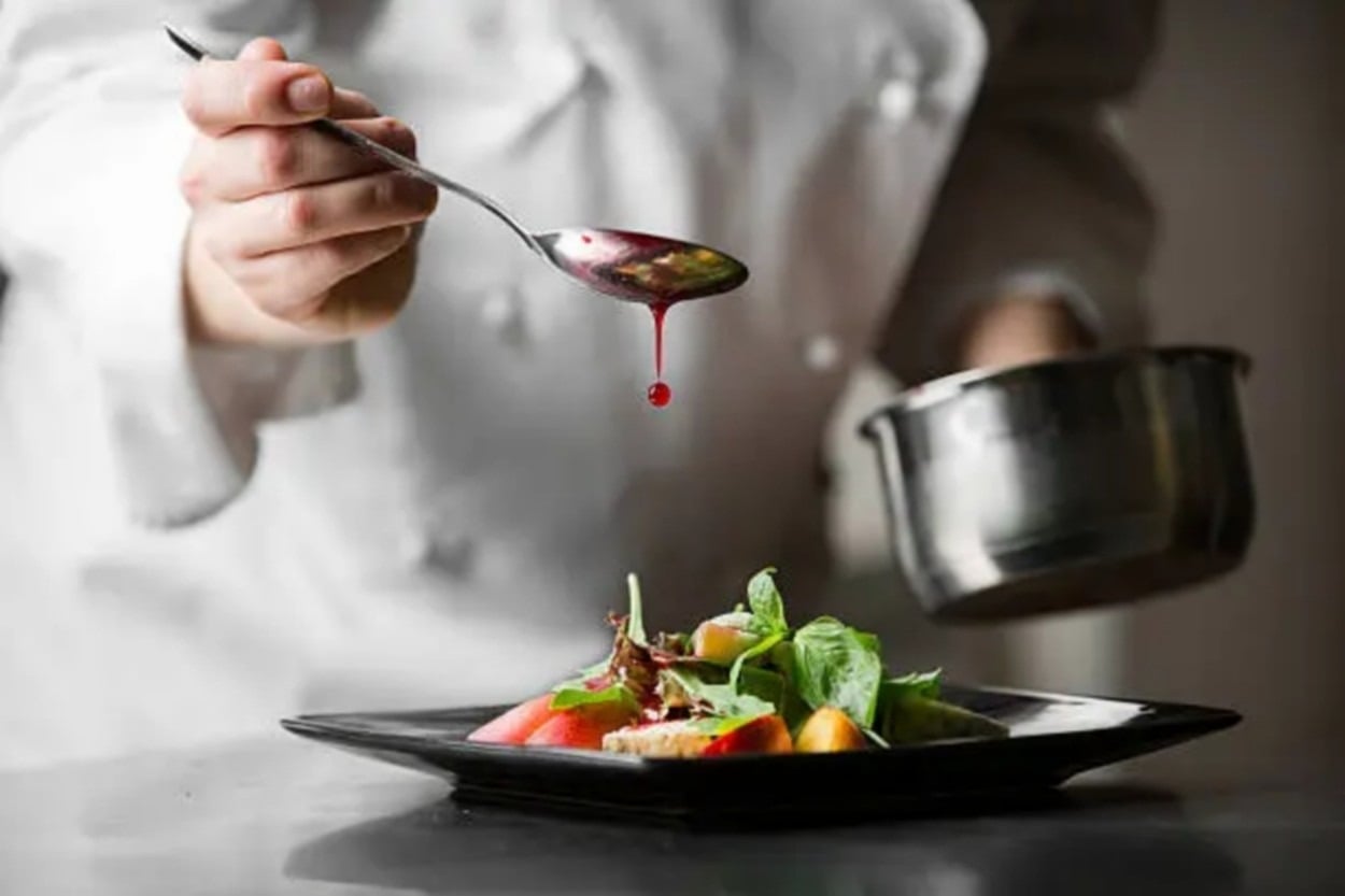 Demi Chef Nedir, Ne İş Yapar?