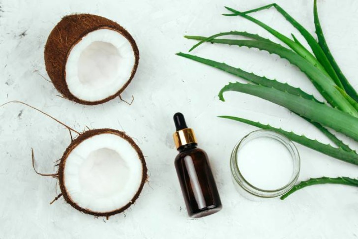 Hindistan Cevizi Yağı ve Aloe Vera Maskesi