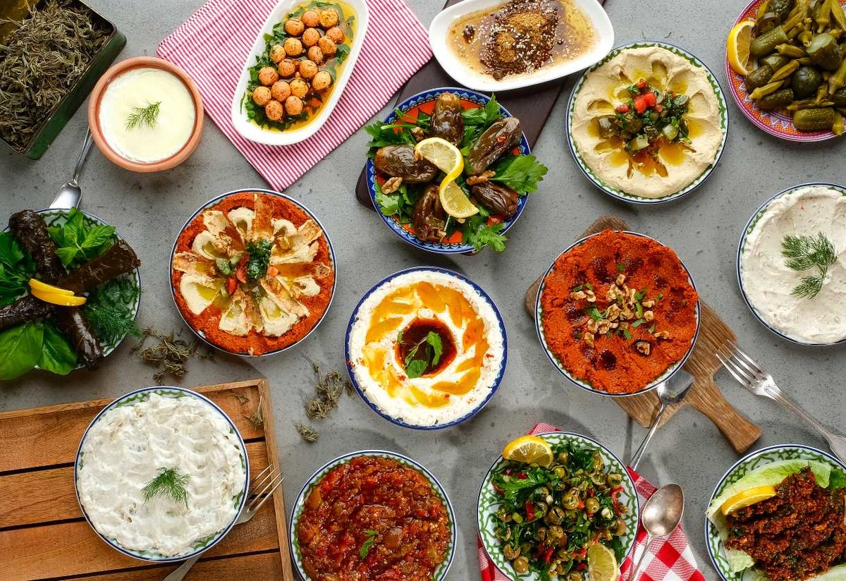 Rakının Yanında Ne Gider? En İyi 22 Meze Tarifi Tarifi