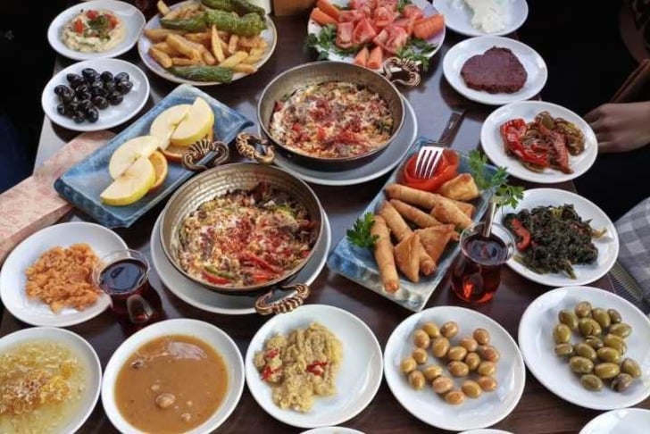 Tarihi İnciraltı Kahvaltı & Kafe