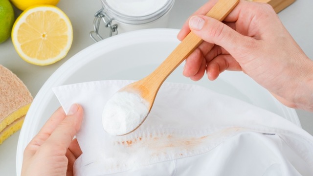 Fondöten Lekesi Nasıl Çıkar? Kumaş ve Yüzeylere Özel İpuçları