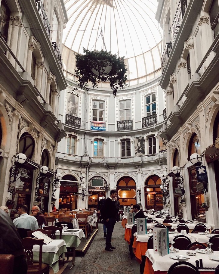 Beyoğlu'nda Turist Olma Rehberi