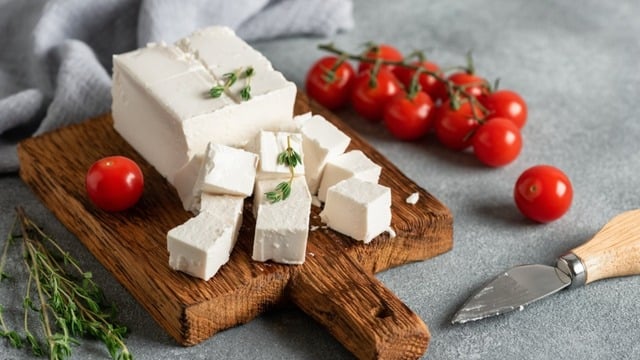 Feta Peyniri Nedir? Nasıl Tüketilir?