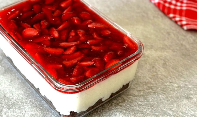 Kaşık Kaşık Mutluluk: Çilekli Spoonful
