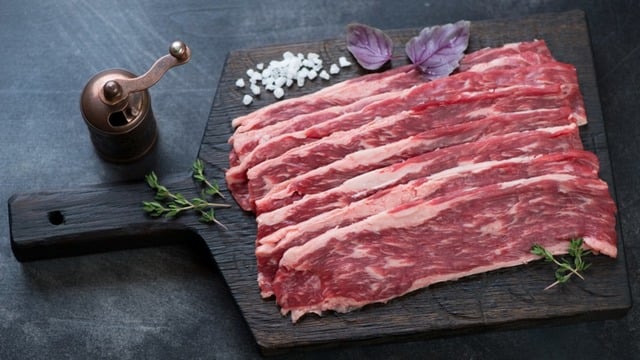 Dana Bacon Nedir? Tariflerde Nasıl Kullanılır?